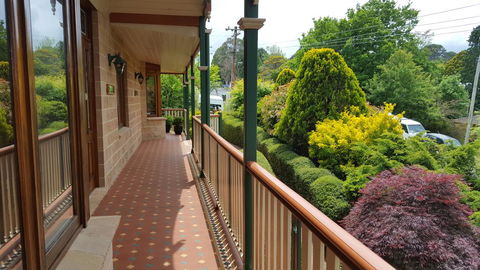 Cascades Manor Luxury Homestay Katoomba - Holiday Great Ocean Road 2