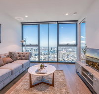 CBD Spectacular View 2 Bedroom Apt Victoria One - Holiday Great Ocean Road
