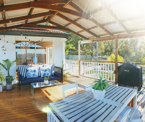 Central Coast Getaway 4B Family Holiday Home - Holiday Great Ocean Road 3