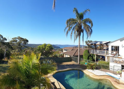 Central Coast Getaway 4B Family Holiday Home - Holiday Great Ocean Road 0