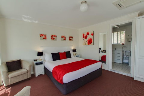 Clare Valley Motel - Holiday Great Ocean Road 3