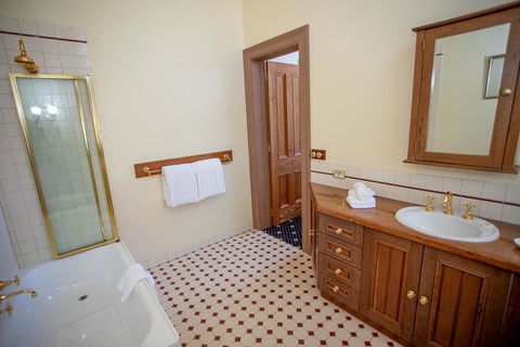 Clocktower Suites - Holiday Great Ocean Road 2