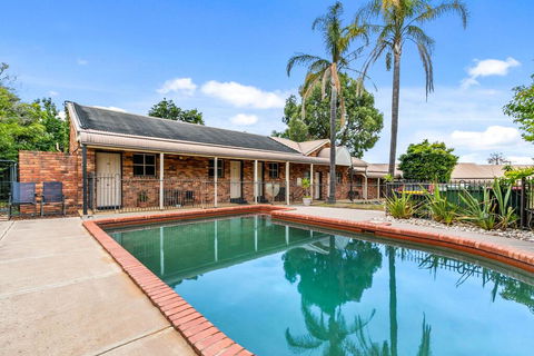 Comfort Inn Greensborough - Holiday Great Ocean Road 3