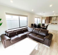 Comfortable 4BR 2Bath House Tarneit Melbourne - Holiday Great Ocean Road
