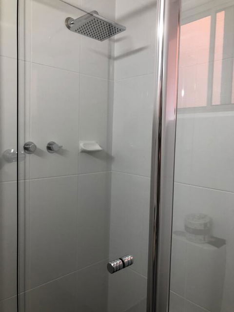 Commodore Motor Inn - Holiday Great Ocean Road 1