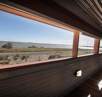 Coorong Aurora - breathtaking waterfront escape - Holiday Great Ocean Road