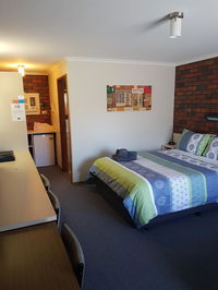 Book Stawell Accommodation Vacations Holiday Great Ocean Road Holiday Great Ocean Road