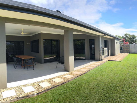 Cooya Beach - Ultimate Tropical Getaway - Holiday Great Ocean Road 0