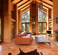 Corymbia Cottage - unique quirky private a guest favourite - Holiday Great Ocean Road