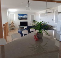 Cozzys Condo Luxury Beach House - Holiday Great Ocean Road