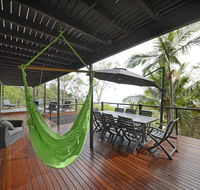 Crusoe's Beach House - Airlie Beach - Holiday Great Ocean Road