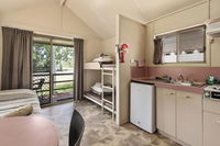 Book Cloncurry Accommodation Vacations Holiday Great Ocean Road Holiday Great Ocean Road