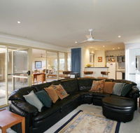 Dolphin 3 Bedroom House by Shoalwater Executive Homes - Holiday Great Ocean Road