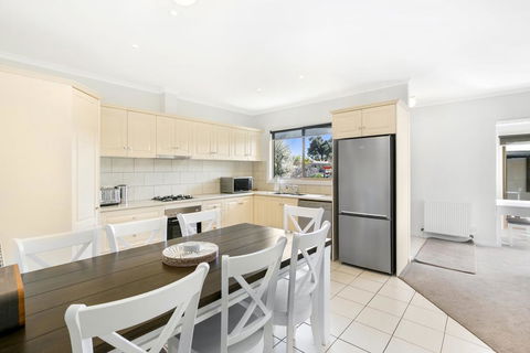 Easy Living Rosebud - Holiday Great Ocean Road 1