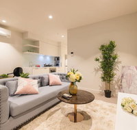 Eporo Tower 1 Bedroom Modern Apartment Central CBD - Holiday Great Ocean Road