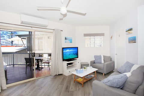 FABULOUS BEACHFRONT POSITION - Holiday Great Ocean Road 2