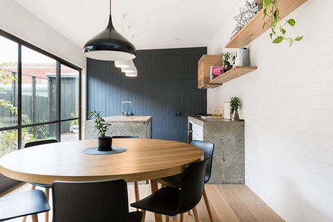 Felix - Gorgeously Designed Home - Holiday Great Ocean Road 1