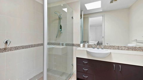 FLORENCE HOUSE Sundrenched Luxury With Pool & Deck - Holiday Great Ocean Road 2