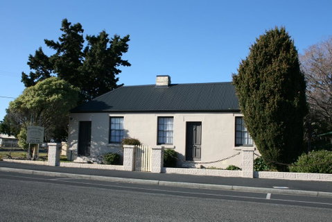 Gaol House Cottages - Holiday Great Ocean Road 1