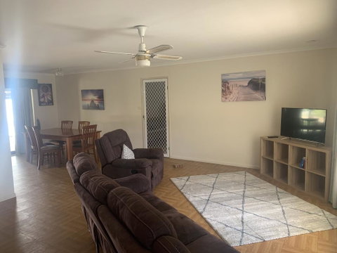 Gin Gin Budget Accommodation - Holiday Great Ocean Road 2