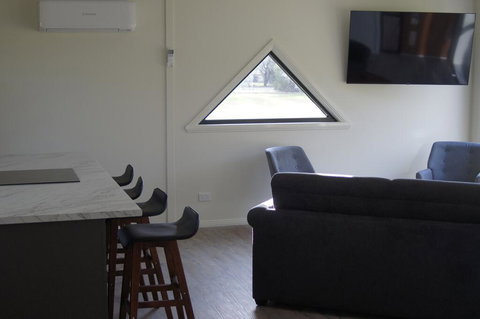 Goolwa Spa & River Retreat House - Holiday Great Ocean Road 1