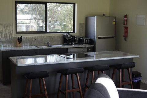 Goolwa Spa & River Retreat House - Holiday Great Ocean Road 2