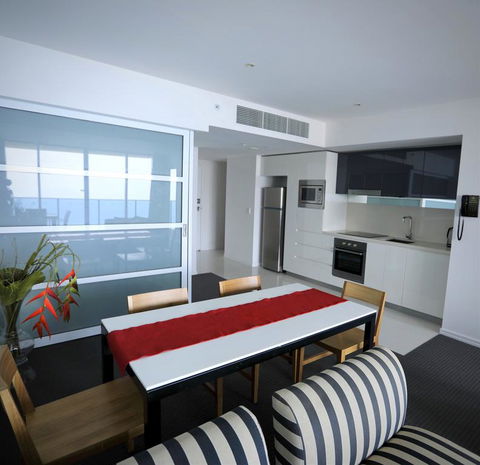H Luxury Apartment At Surfers Paradise - Holiday Great Ocean Road 2