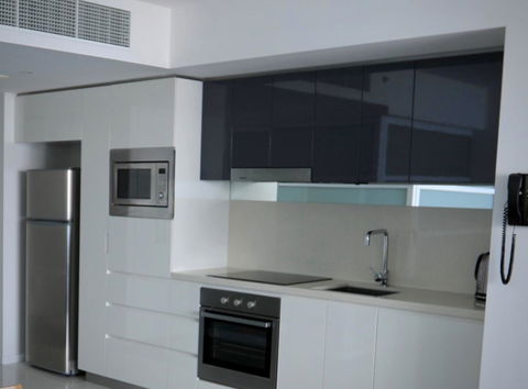 H Luxury Apartment At Surfers Paradise - Holiday Great Ocean Road 1