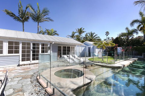 Hamptons Style Family Home 5 Minutes From Beach - Holiday Great Ocean Road 2