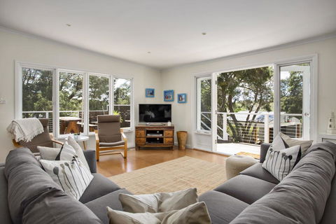 Harleian Beach House: Walk To Both Beaches - Holiday Great Ocean Road 1
