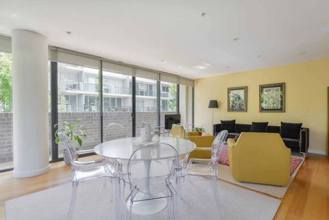 HAZEL Chapel St Socialite. Pool, Spa & Gym - Holiday Great Ocean Road 3