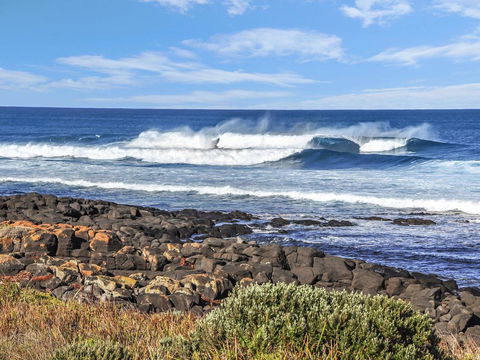 HEARN'S BEACHSIDE VILLA 4 - Holiday Great Ocean Road 2