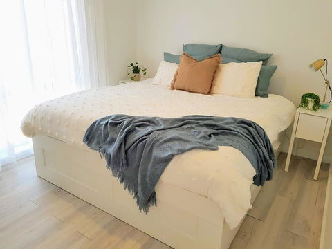 HelloSailor HolidayRental FirePit NBN AppleTV KingBed - Holiday Great Ocean Road 1
