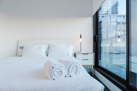 Heyday Apartment - West Melbourne - Holiday Great Ocean Road 2