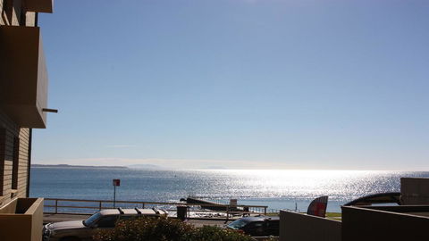 Hibiscus Court 1 - Forster Main Beach! - Holiday Great Ocean Road 2