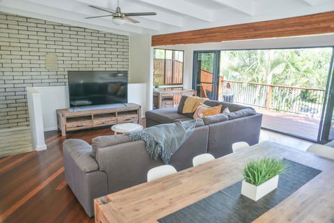 Hideaway At Hodgens Walk To Beach Happy Valley And Bulcock St With Backyard - Holiday Great Ocean Road 0