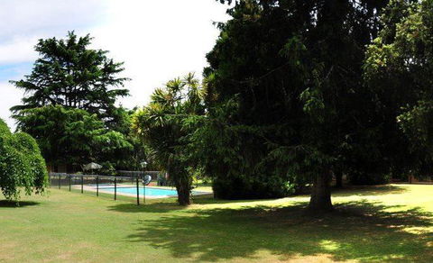High Country Motor Inn Bright - Holiday Great Ocean Road 1