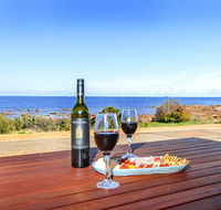 High Tide - Wallaroo Beachfront Property - Pet-Friendly - Holiday Great Ocean Road