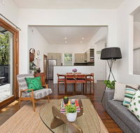 Historic 1890s House With Terraced Backyard Deck - Holiday Great Ocean Road
