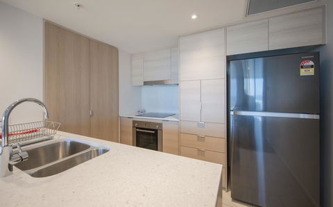HomePlus Premier Apartments At 2663 Gold Coast Hwy, Broadbeach - Holiday Great Ocean Road 3