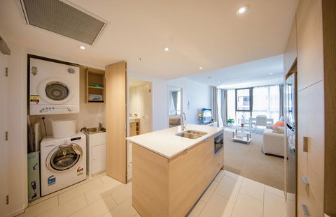 HomePlus Premier Apartments At 2663 Gold Coast Hwy, Broadbeach - Holiday Great Ocean Road 2