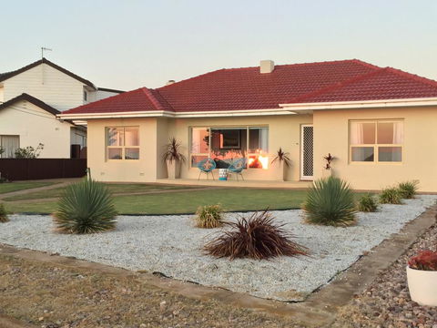 Jewel Of The South Beachside Holiday Rental - Holiday Great Ocean Road 0