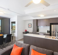 Keeping Cool on Connor - Executive 2BR Fortitude Valley apartment with pool and views - Holiday Great Ocean Road