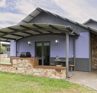 Kickenback Studio - Contemporary accommodation in the heart of Crackenback - Holiday Great Ocean Road