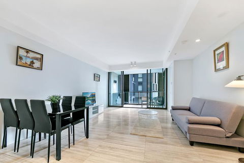 KOZYGURU HAYMARKET SYDNEY CITY VIEW 2 BED STUNNING APT NHA178-1206 - Holiday Great Ocean Road 3
