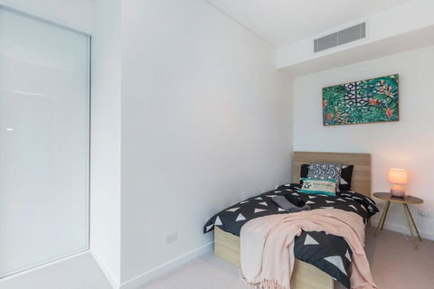 KOZYGURU SKYTOWER BRISBANE CBD 2 BED APT QBN222-1815 - Holiday Great Ocean Road 3