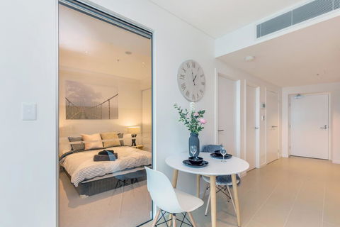 KOZYGURU SKYTOWER BRISBANE CBD 2 BED APT QBN222-1815 - Holiday Great Ocean Road 1