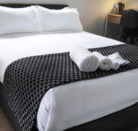 Lakeside Retreat  Business - Holiday Great Ocean Road