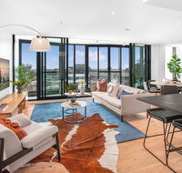Luxury 3-Bed Apartment Near Valley Shops and Bars - Holiday Great Ocean Road