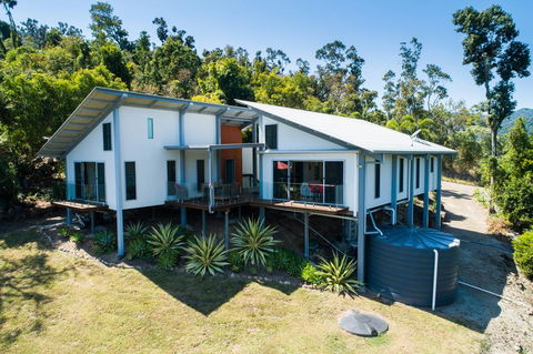 MANDALAY ESCAPE, SECLUSION & SERENITY WITH A POOL - Holiday Great Ocean Road 2